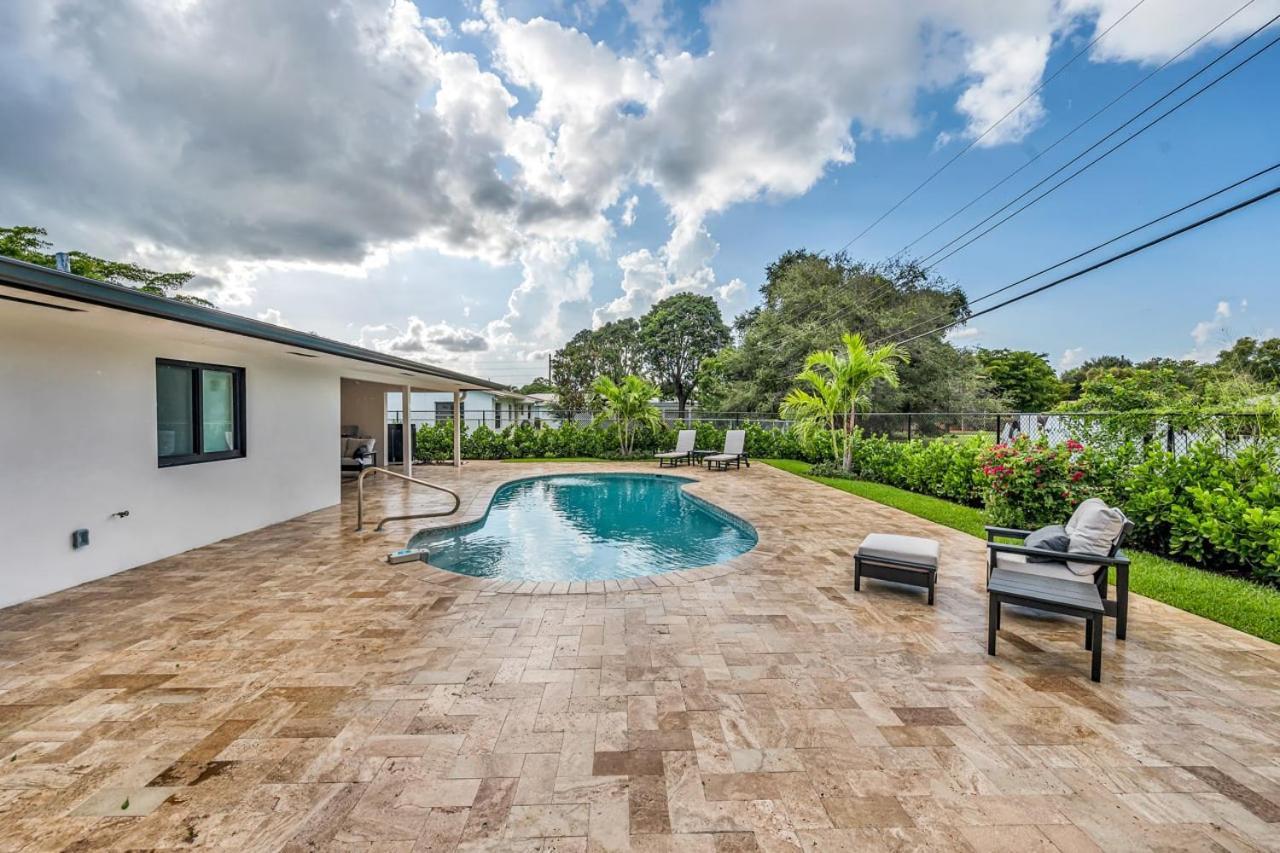 Sandals Beach Cottage Fort Lauderdale Exterior photo